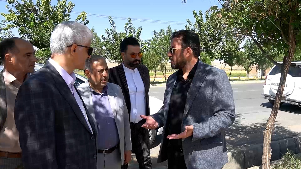 C0001.00_05_32_04.Still003